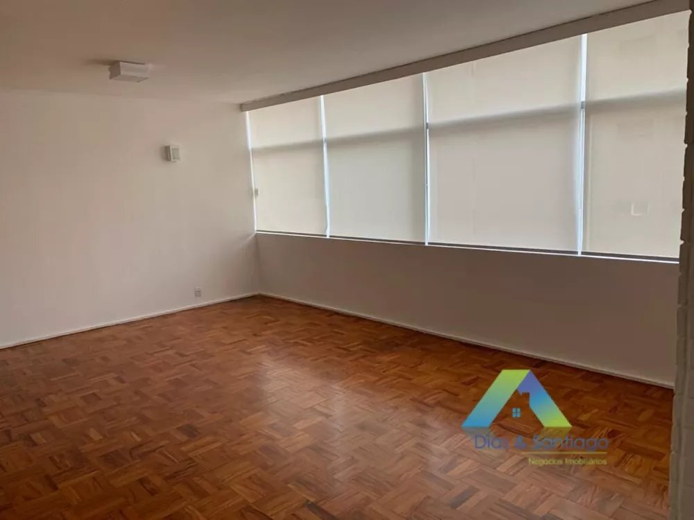 Apartamento à venda com 3 quartos, 155m² - Foto 2