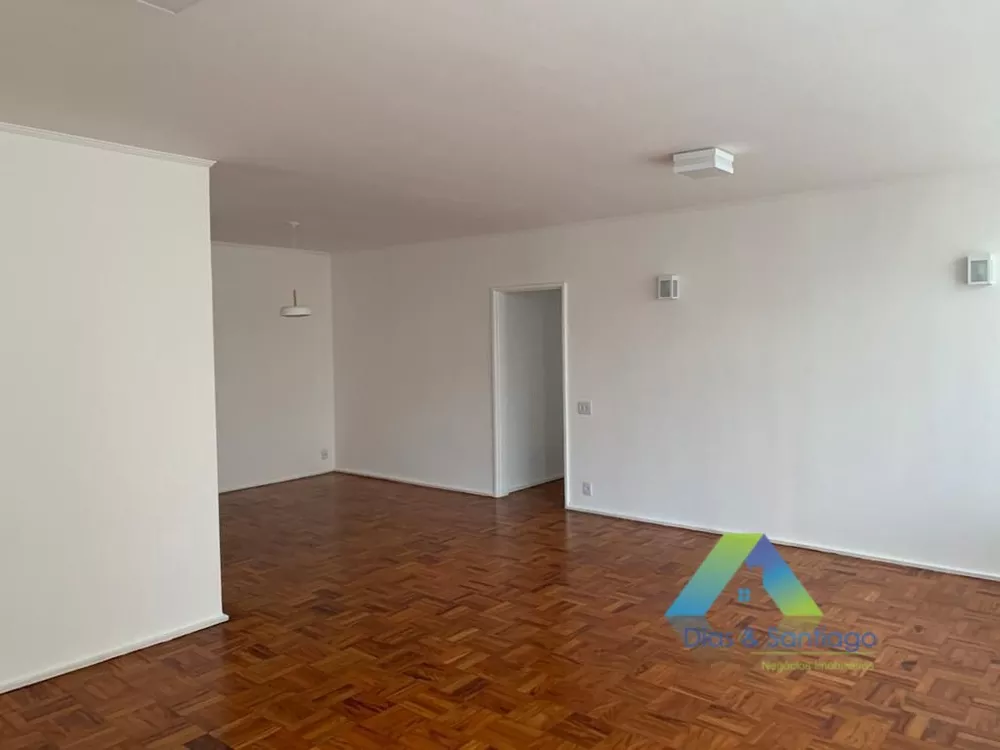 Apartamento à venda com 3 quartos, 155m² - Foto 1