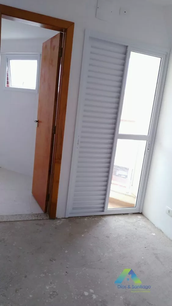 Apartamento à venda com 2 quartos, 65m² - Foto 3