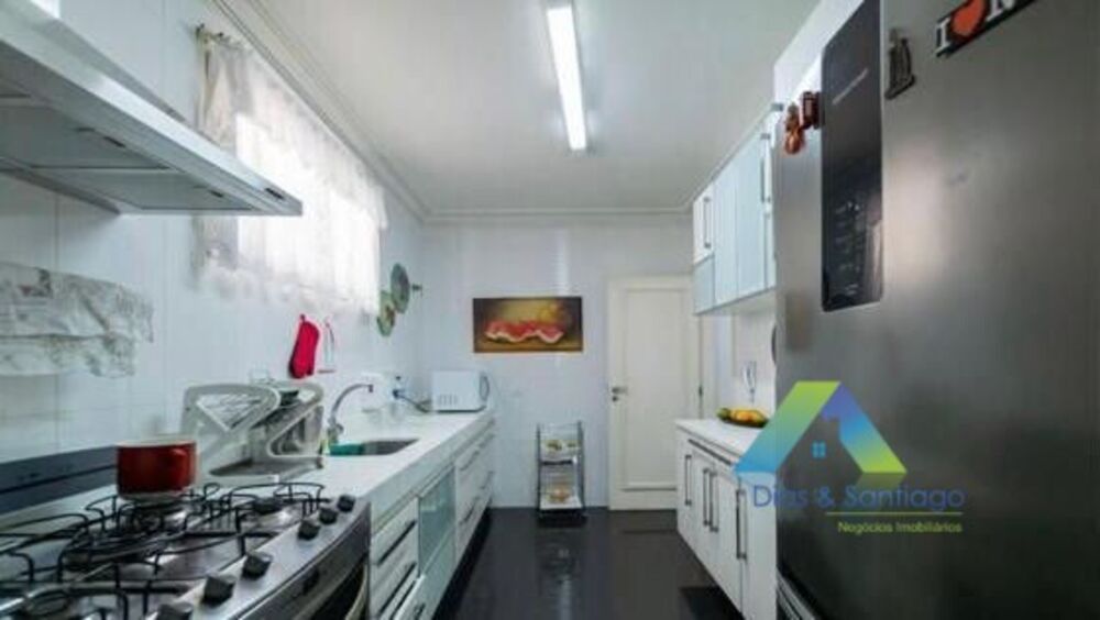 Sobrado à venda com 3 quartos, 380m² - Foto 1