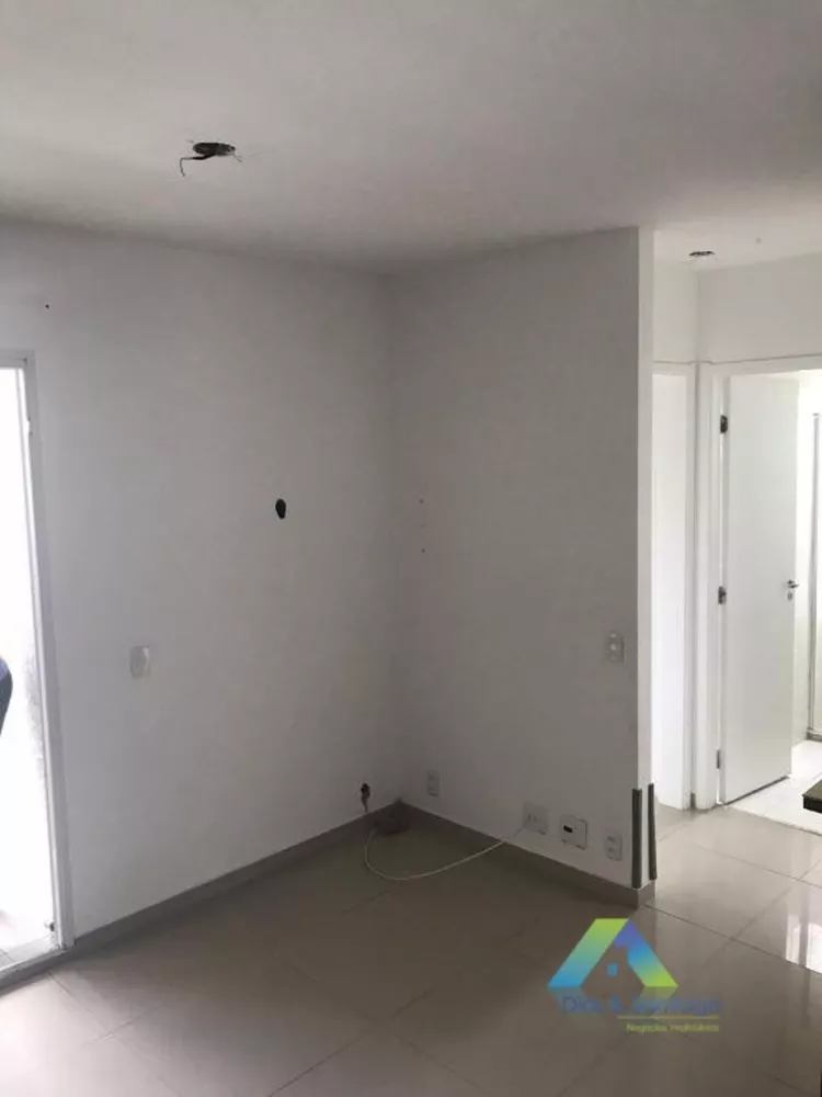 Apartamento à venda com 3 quartos, 70m² - Foto 4