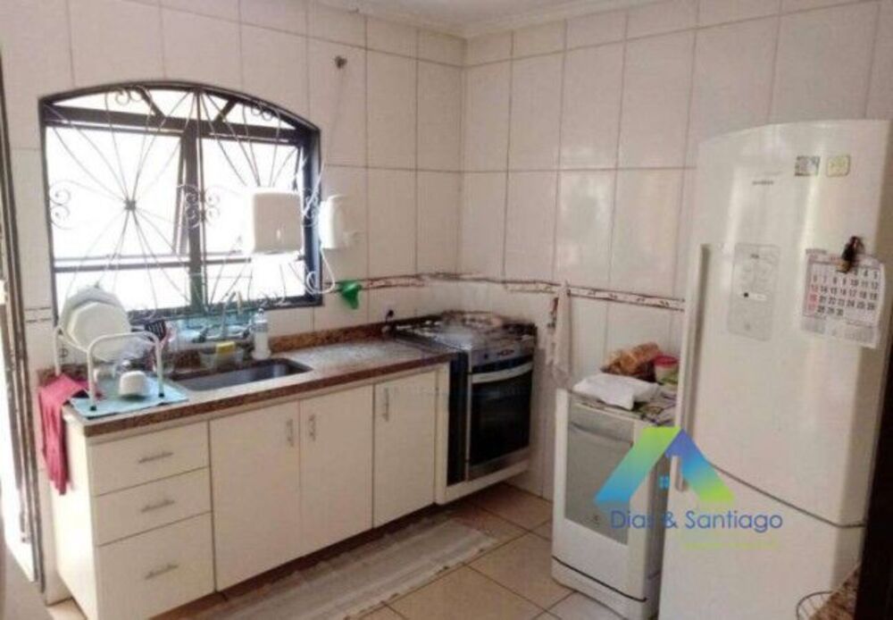 Sobrado à venda com 3 quartos, 153m² - Foto 2