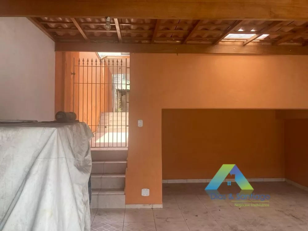 Casa à venda com 2 quartos, 150m² - Foto 2