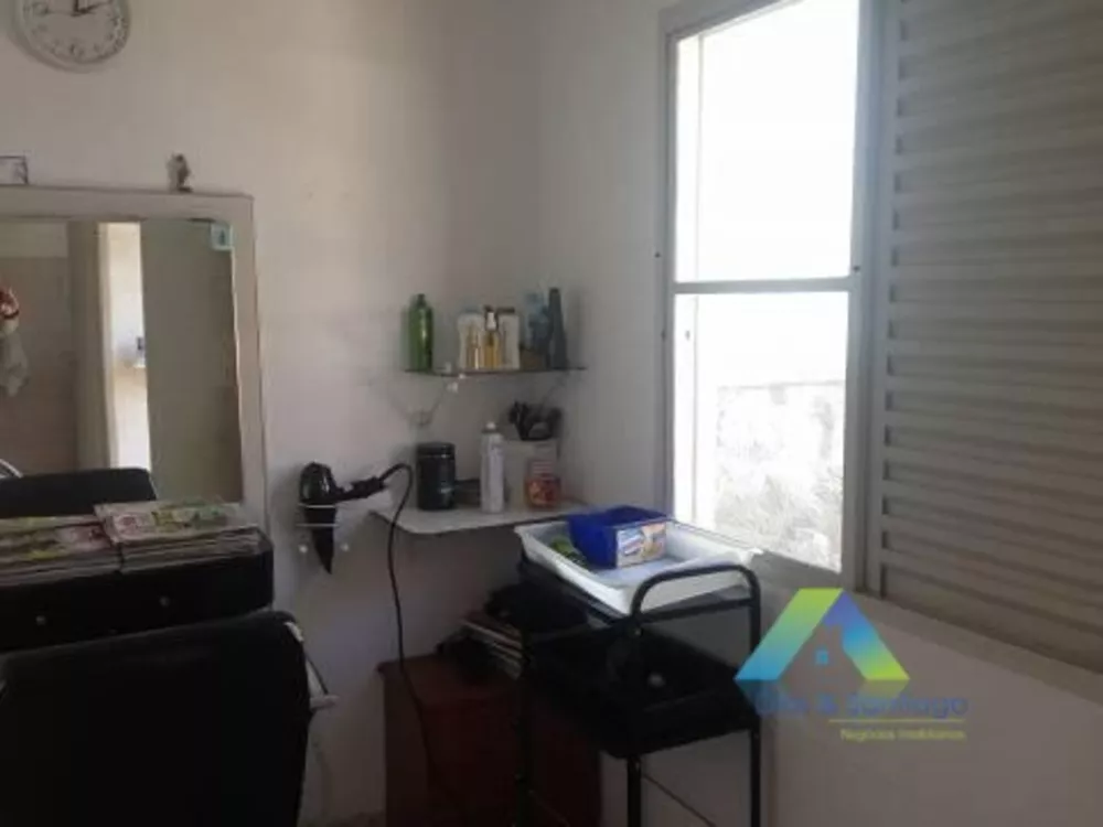 Sobrado à venda com 3 quartos, 195m² - Foto 2