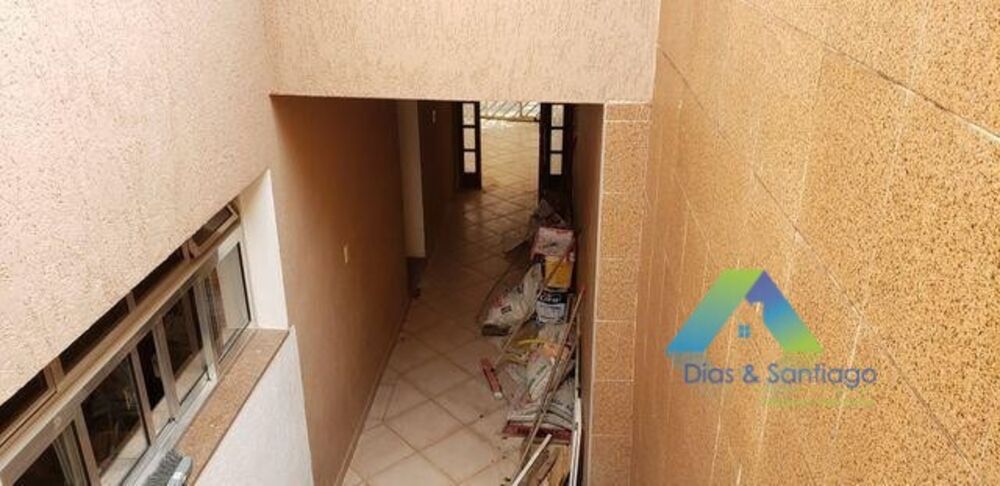 Sobrado à venda com 4 quartos, 270m² - Foto 7