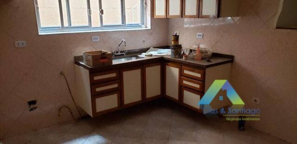 Sobrado à venda com 4 quartos, 270m² - Foto 4