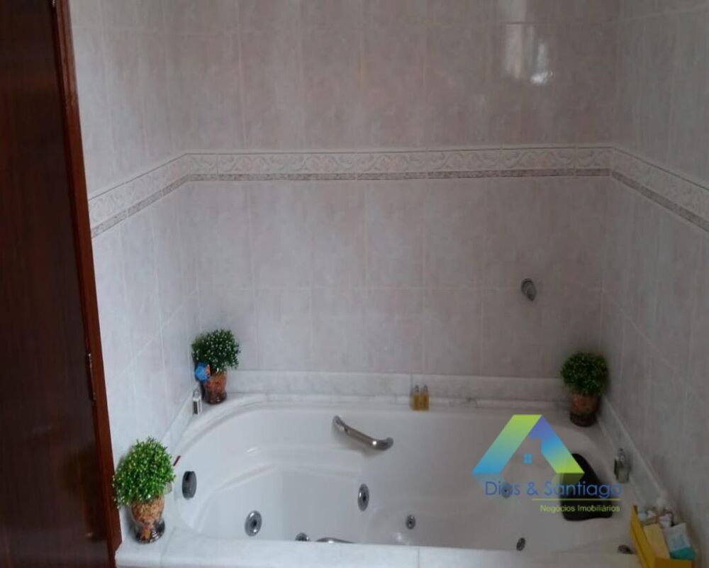 Sobrado à venda com 3 quartos, 250m² - Foto 9