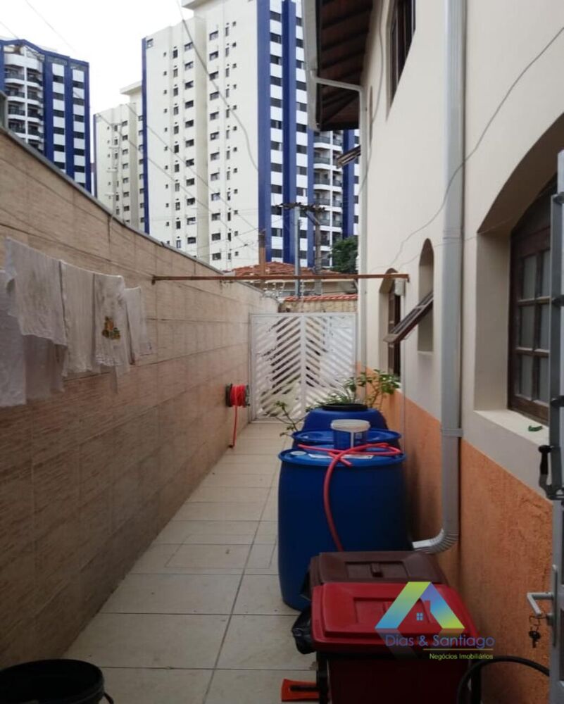 Sobrado à venda com 3 quartos, 250m² - Foto 11