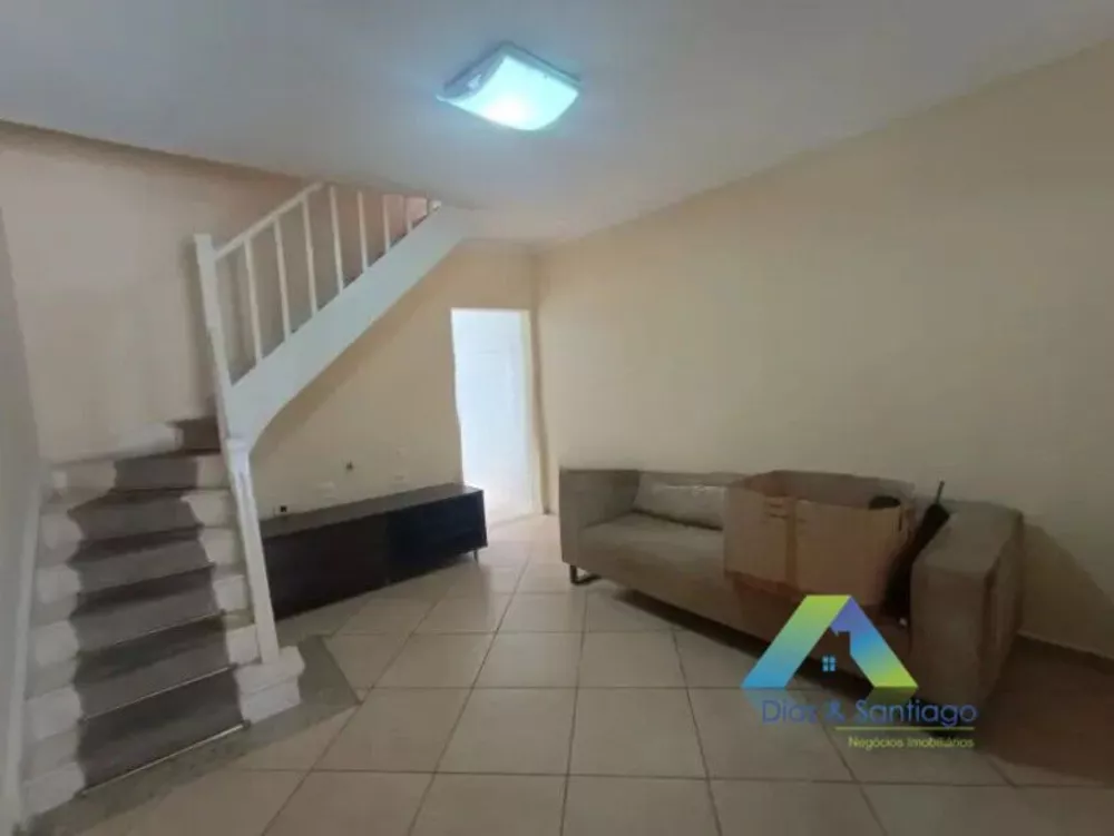 Sobrado à venda com 2 quartos, 100m² - Foto 1