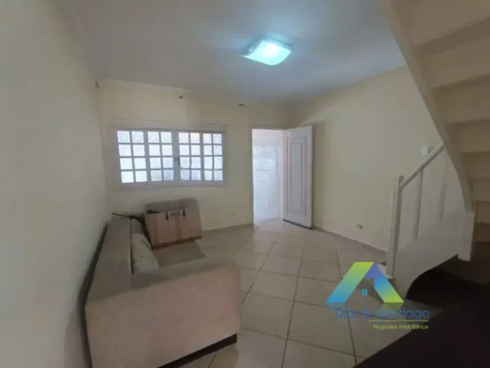 Sobrado à venda com 2 quartos, 100m² - Foto 2