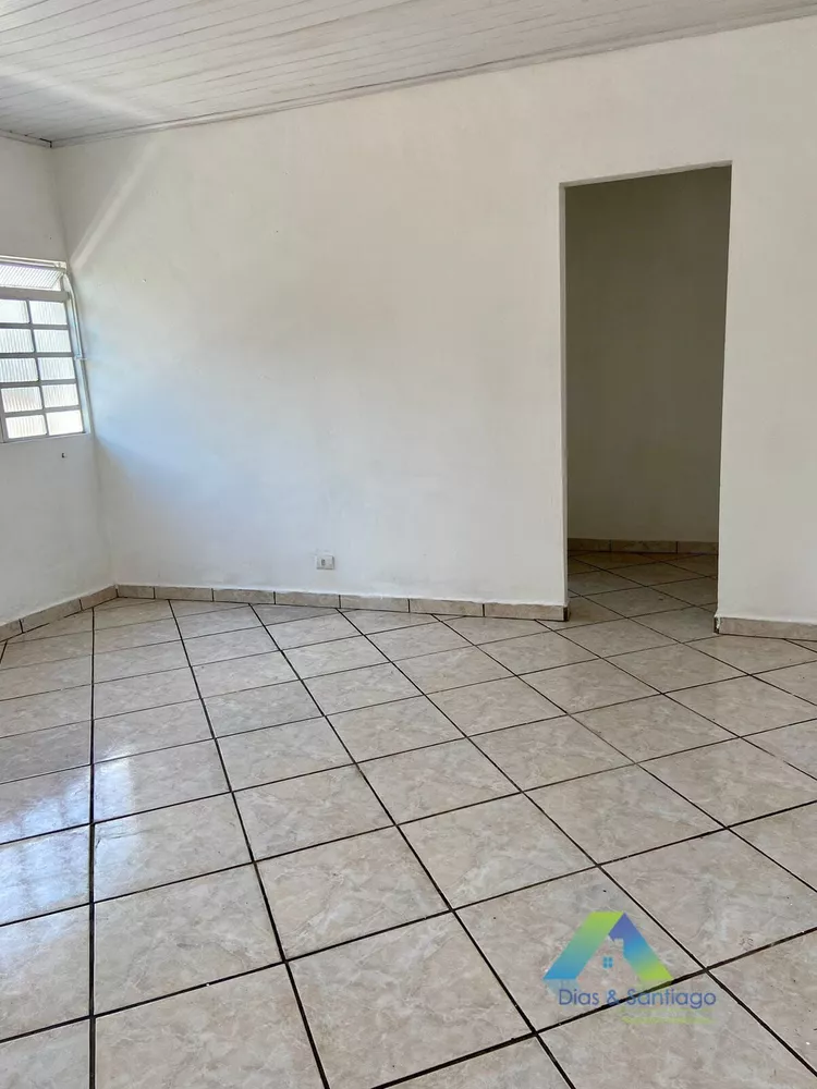 Casa à venda com 4 quartos, 204m² - Foto 3