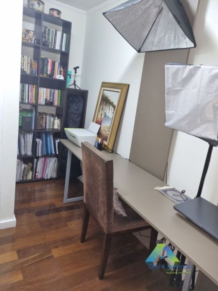 Apartamento à venda com 4 quartos, 135m² - Foto 1