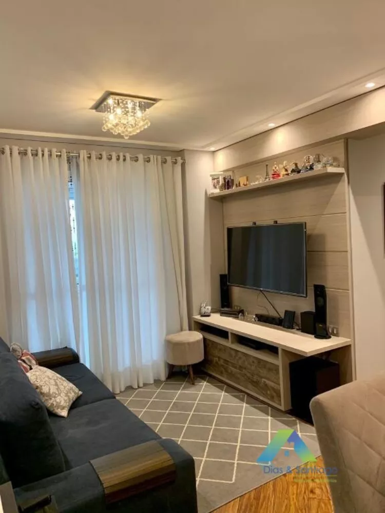 Apartamento à venda com 3 quartos, 76m² - Foto 2