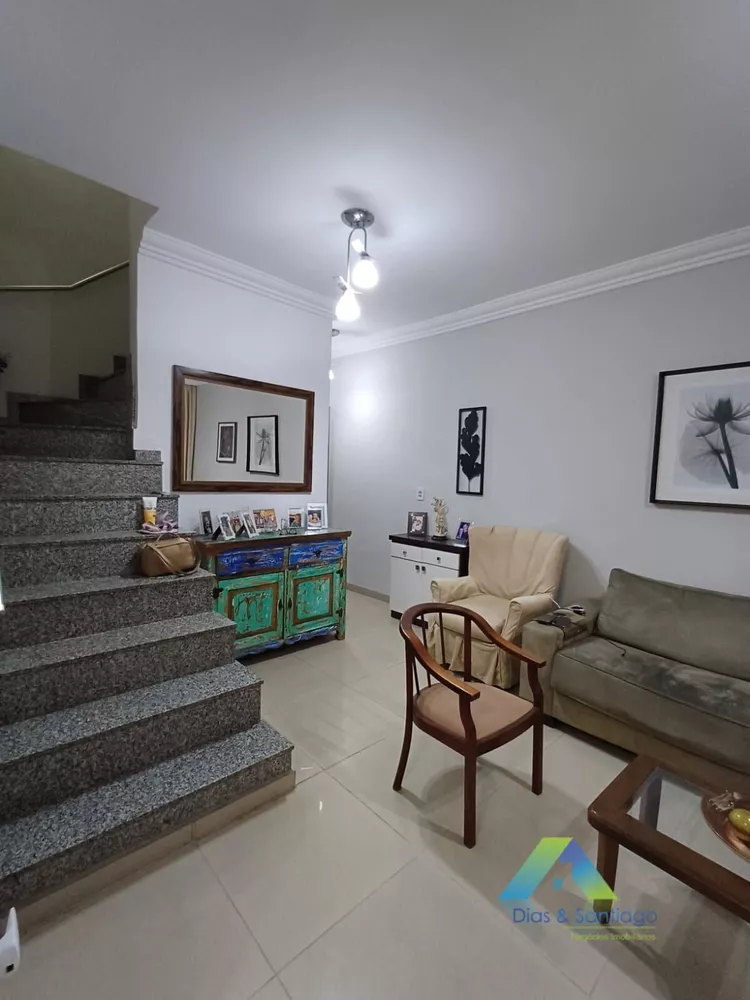 Casa à venda com 3 quartos, 100m² - Foto 4