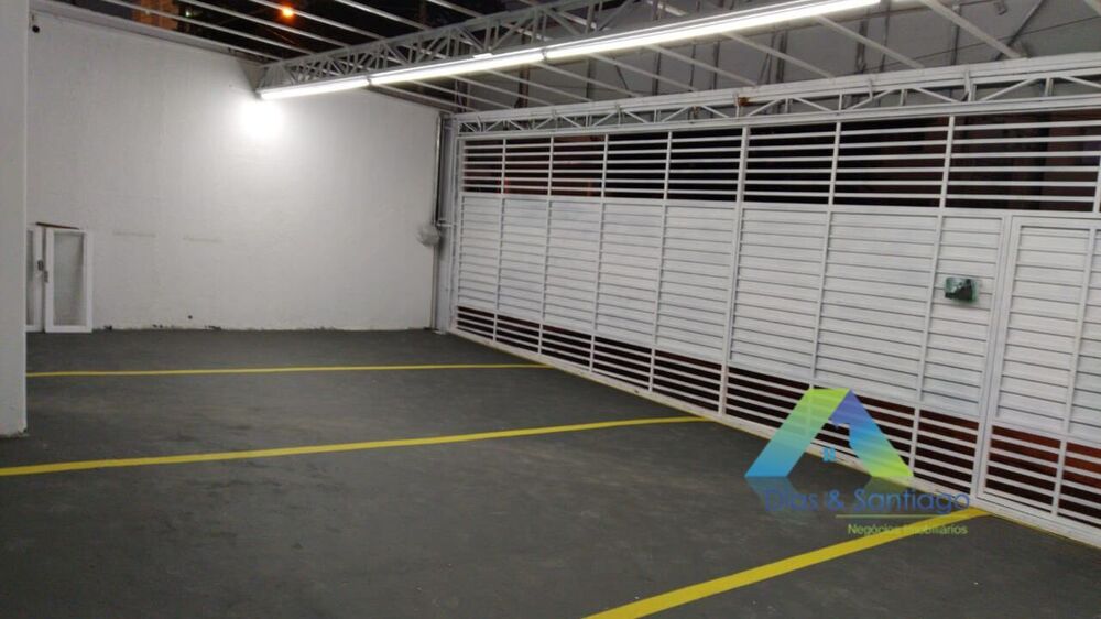 Casa à venda com 3 quartos, 300m² - Foto 3
