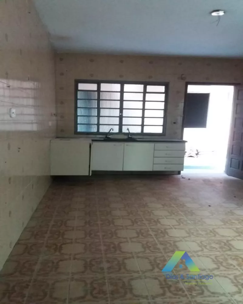 Sobrado à venda com 3 quartos, 112m² - Foto 1