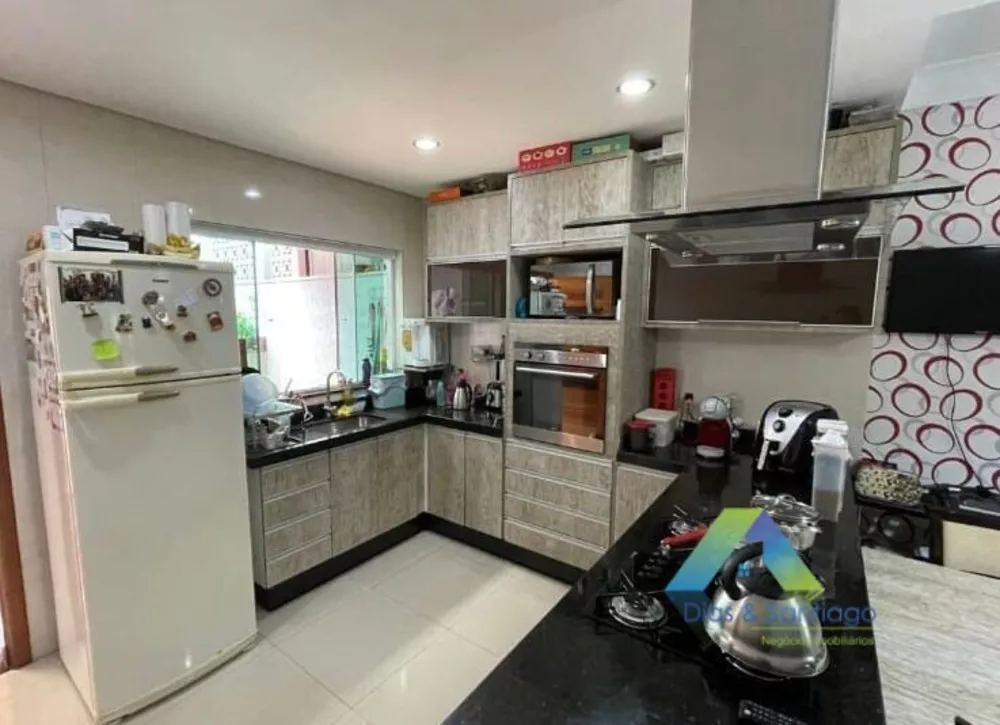 Sobrado à venda com 3 quartos, 250m² - Foto 4