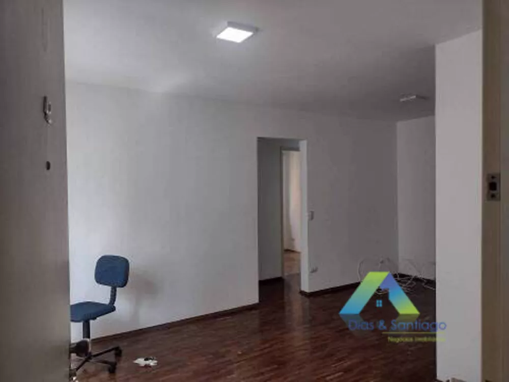 Apartamento à venda com 3 quartos, 75m² - Foto 3