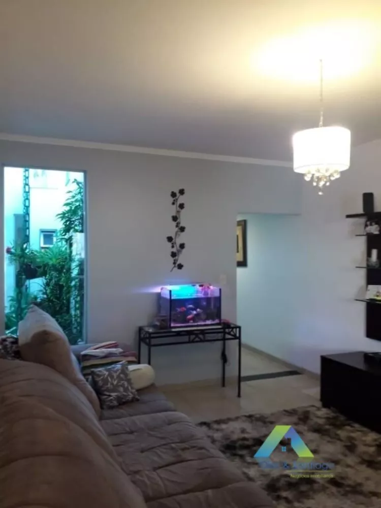 Sobrado à venda com 3 quartos, 190m² - Foto 4