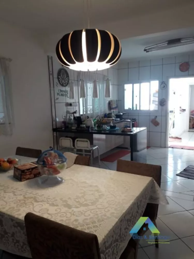 Sobrado à venda com 3 quartos, 190m² - Foto 3