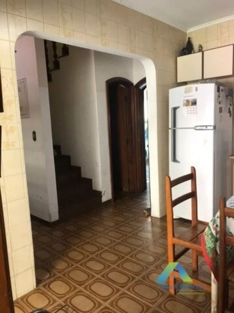 Sobrado à venda com 4 quartos, 214m² - Foto 4