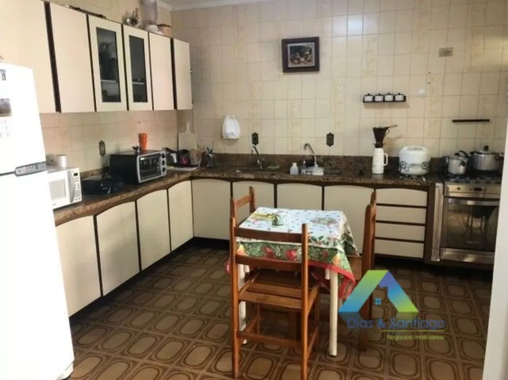 Sobrado à venda com 4 quartos, 214m² - Foto 2