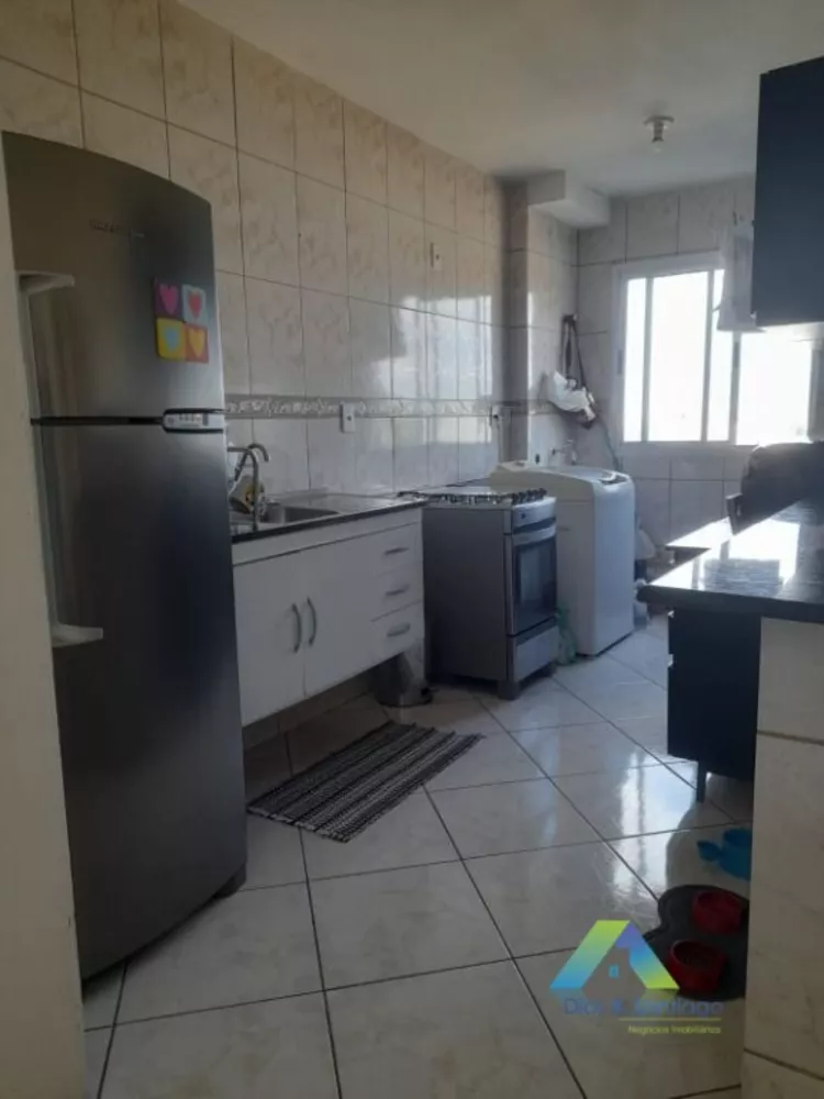 Apartamento à venda com 2 quartos, 70m² - Foto 2