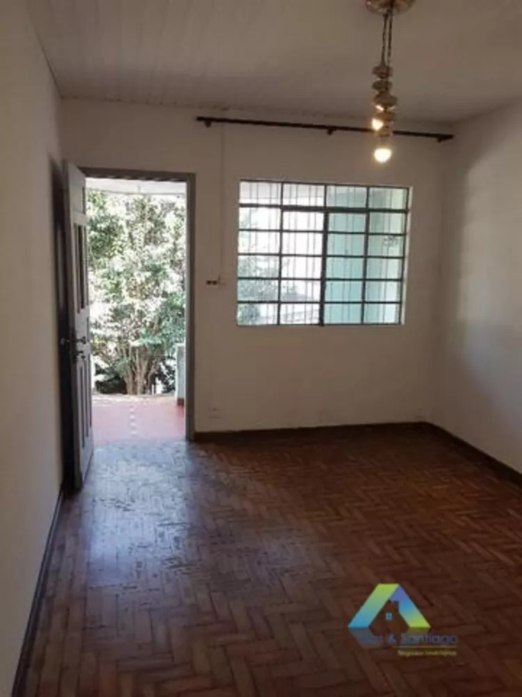 Casa à venda com 1 quarto, 180m² - Foto 1