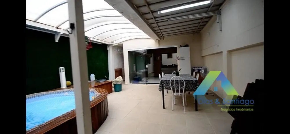 Casa, 4 quartos, 220 m² - Foto 1