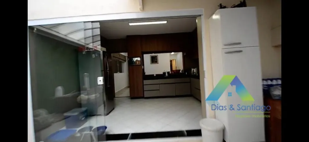 Casa, 4 quartos, 220 m² - Foto 10