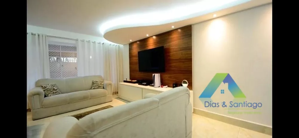 Casa, 4 quartos, 220 m² - Foto 1