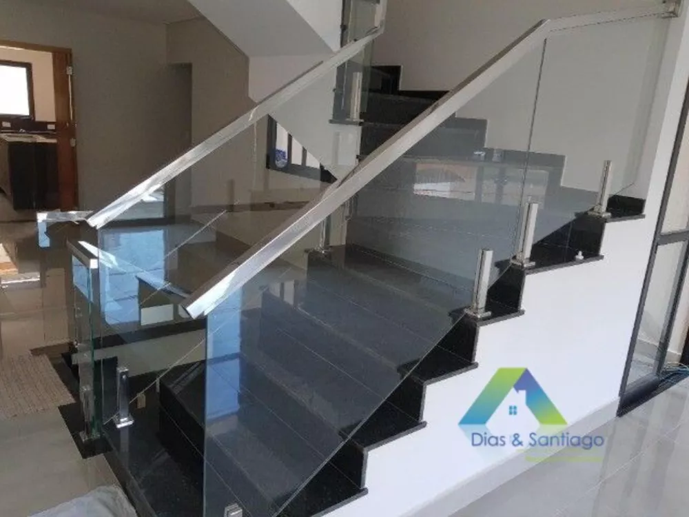 Sobrado à venda com 3 quartos, 194m² - Foto 1