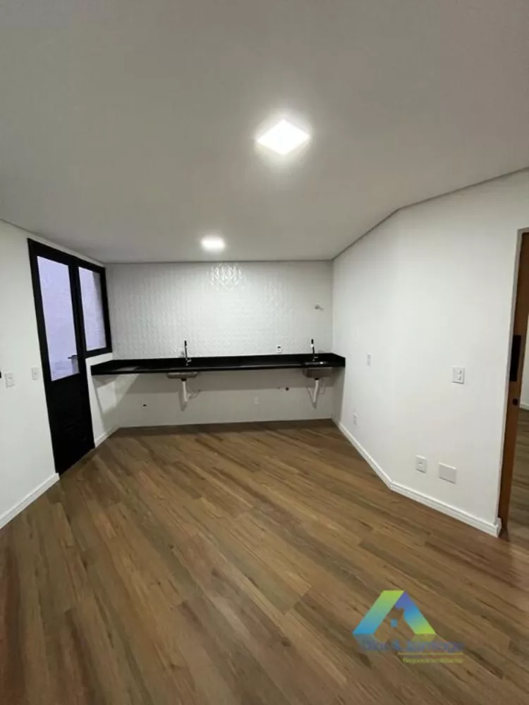 Apartamento à venda com 1 quarto, 33m² - Foto 1