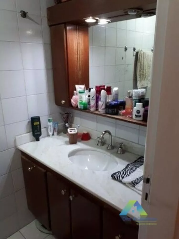 Apartamento à venda com 2 quartos, 67m² - Foto 2