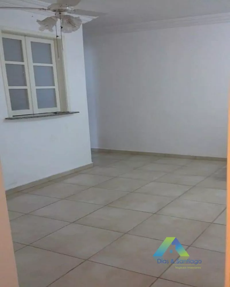 Apartamento à venda com 3 quartos, 65m² - Foto 2