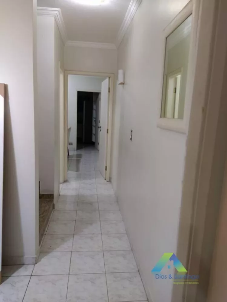 Sobrado à venda com 5 quartos, 240m² - Foto 4