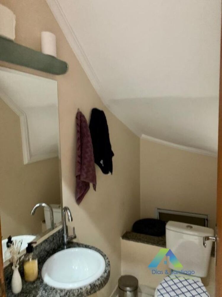 Sobrado à venda com 3 quartos, 125m² - Foto 2