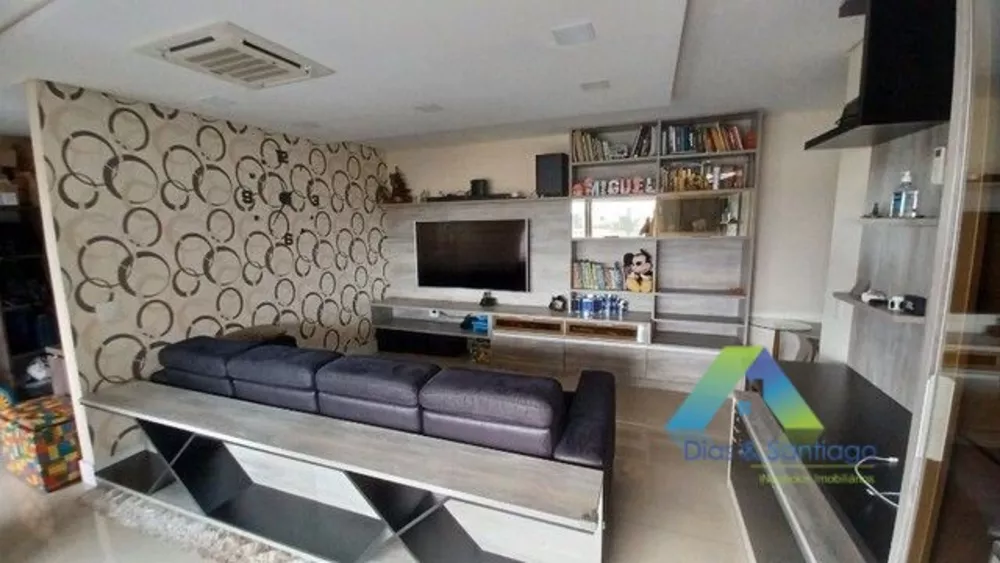 Apartamento à venda com 3 quartos, 116m² - Foto 1