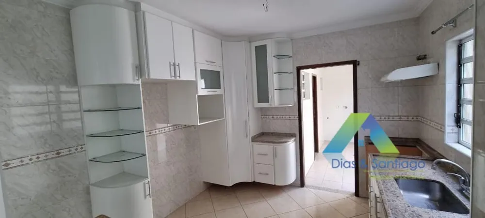 Sobrado, 3 quartos, 200 m² - Foto 4
