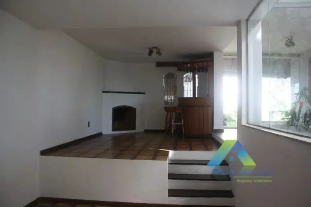 Sobrado, 5 quartos, 330 m² - Foto 1
