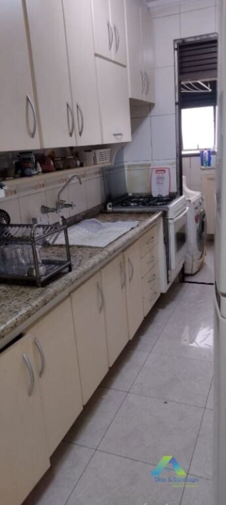 Apartamento à venda com 3 quartos, 76m² - Foto 2
