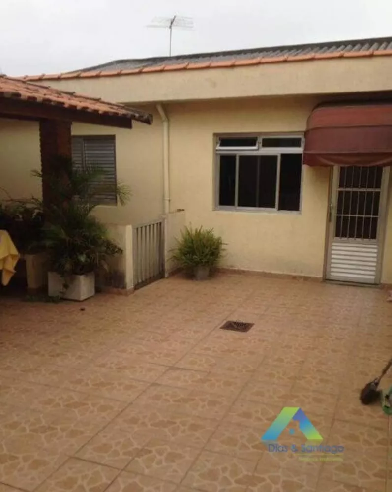 Casa à venda com 4 quartos, 350m² - Foto 3