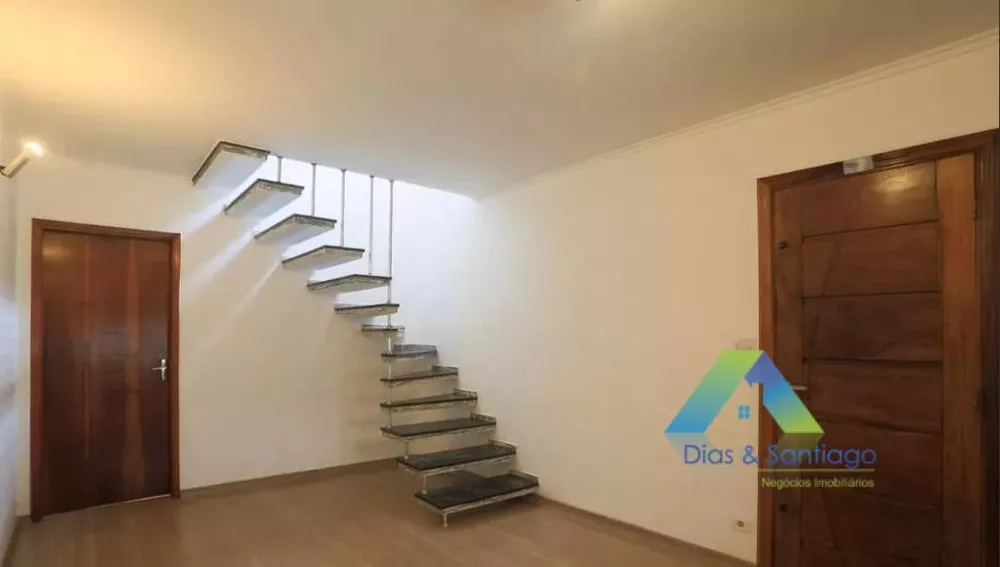 Sobrado à venda com 2 quartos, 170m² - Foto 1