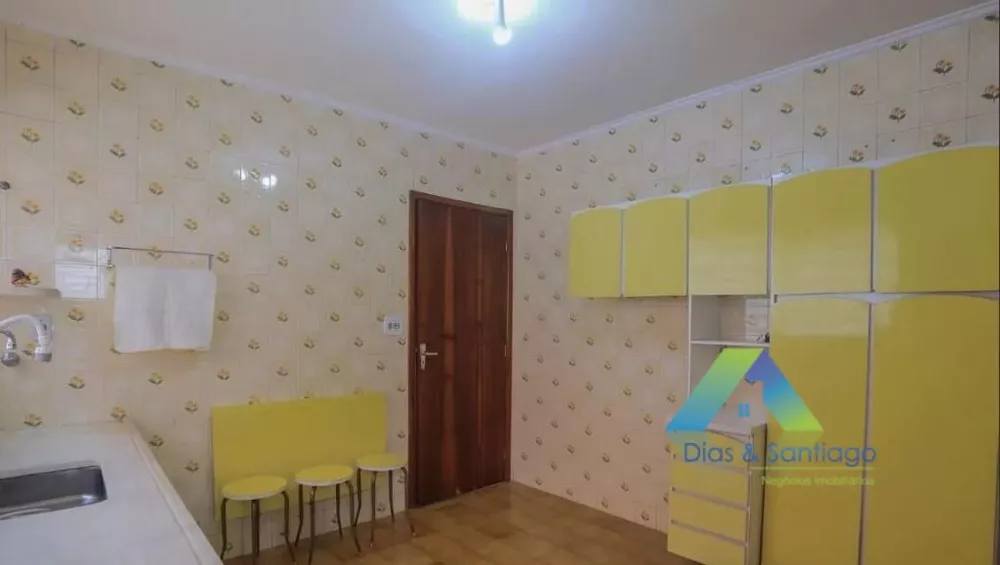 Sobrado à venda com 2 quartos, 170m² - Foto 3