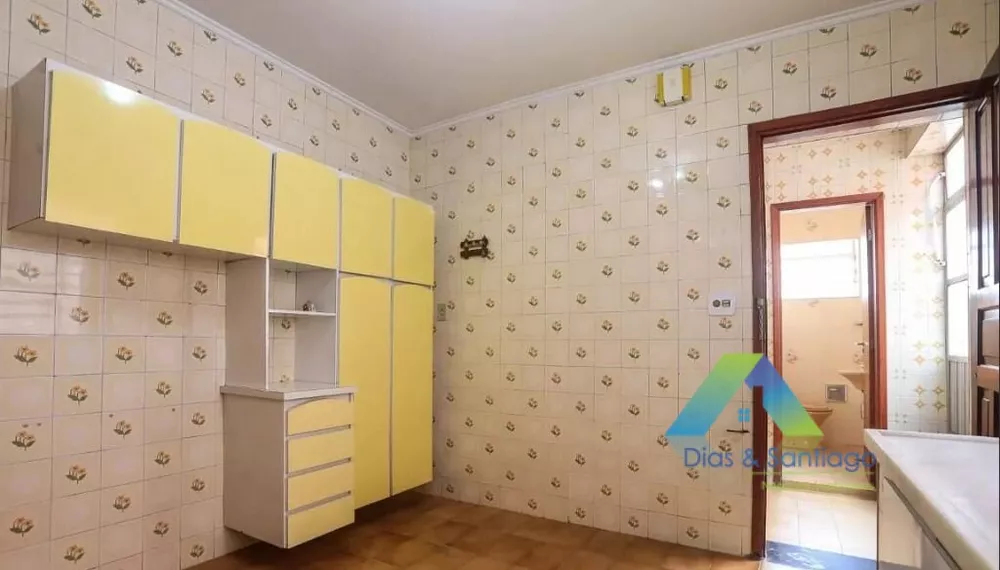 Sobrado à venda com 2 quartos, 170m² - Foto 2