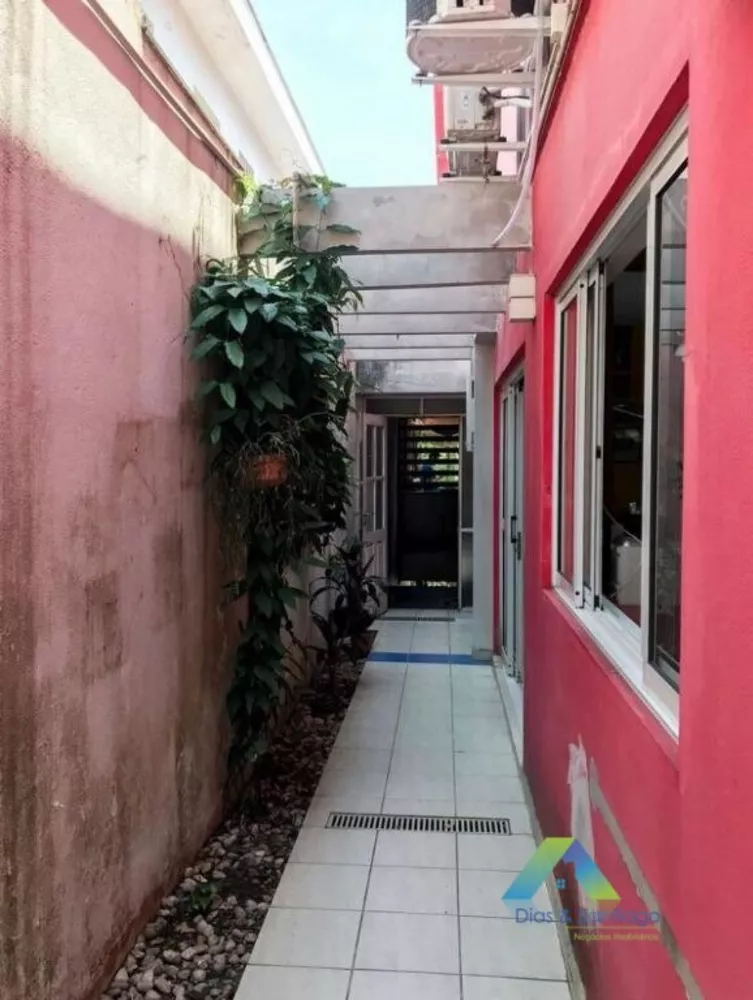 Sobrado à venda com 3 quartos, 165m² - Foto 2