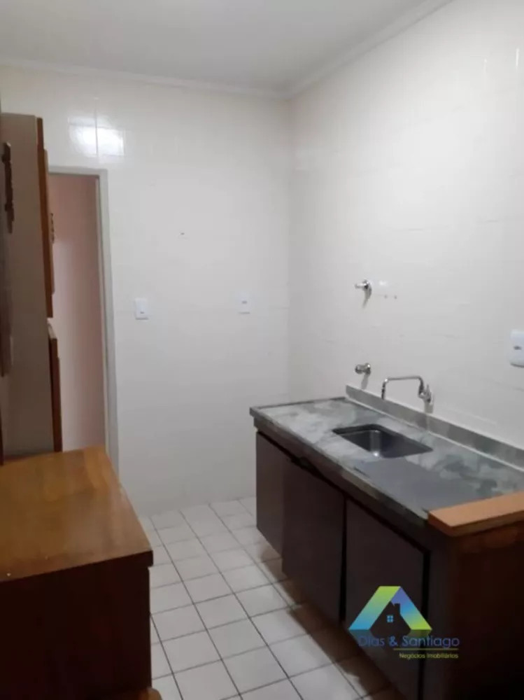 Apartamento à venda com 2 quartos, 63m² - Foto 3