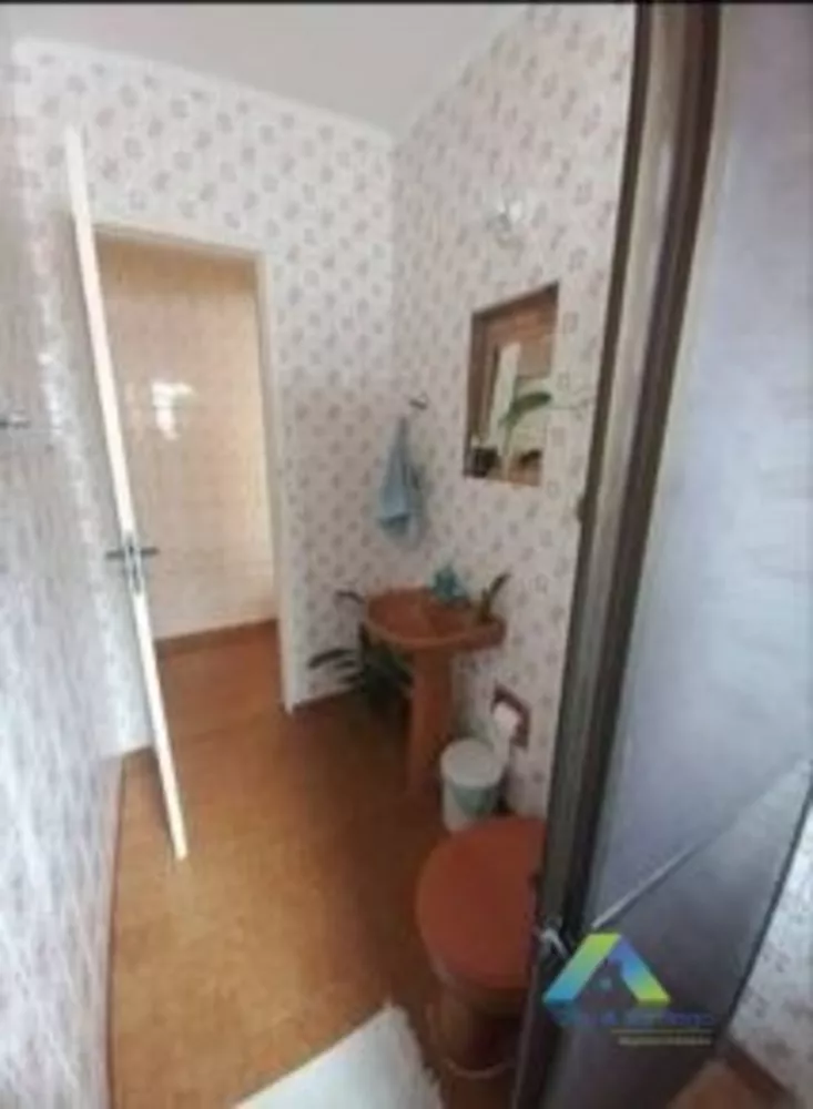 Casa à venda com 2 quartos, 100m² - Foto 2