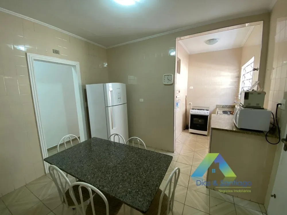 Casa, 3 quartos, 241 m² - Foto 3