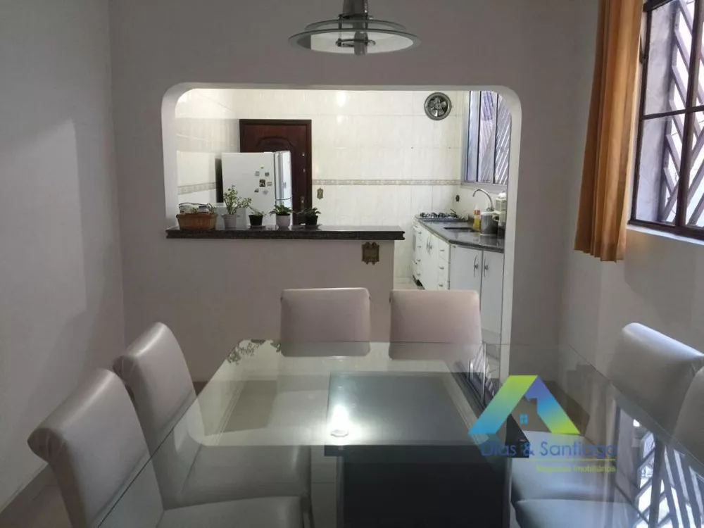 Sobrado à venda com 5 quartos, 165m² - Foto 1